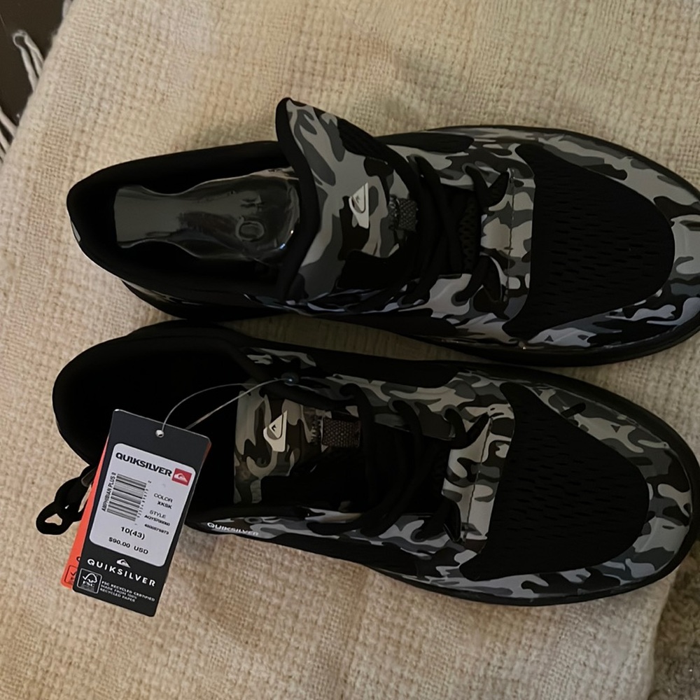 Never been worn Quick Silver Sneakers NWT